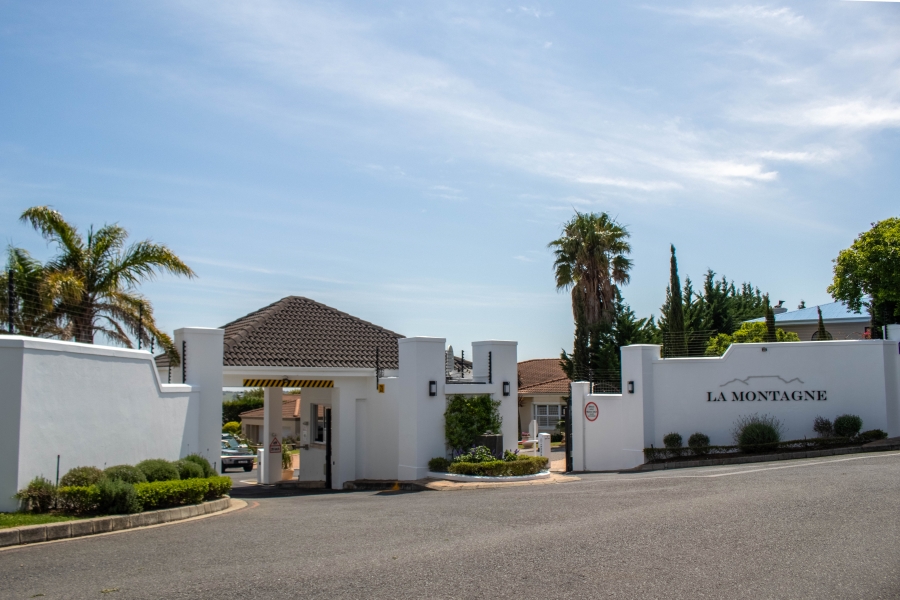 To Let 4 Bedroom Property for Rent in Steynsrust Western Cape